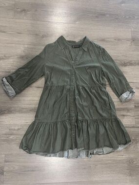 New York & Company Green Tiered Button-Front Mini Dress